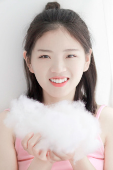 《女员工的滋味》2